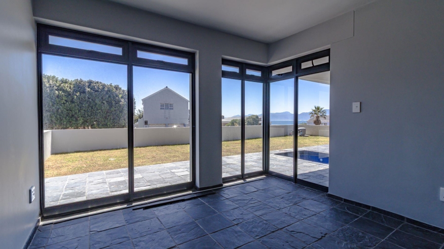 3 Bedroom Property for Sale in De Kelders Western Cape